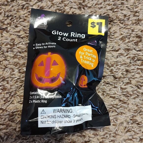 Lot of 52 Glow in the Dark, Glow Stick Holiday Party Jewelry Toys Rings Wand - Picture 9 of 16